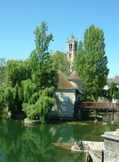 Visite de Moret-sur-Loing et balade sur la Seine et le Loing